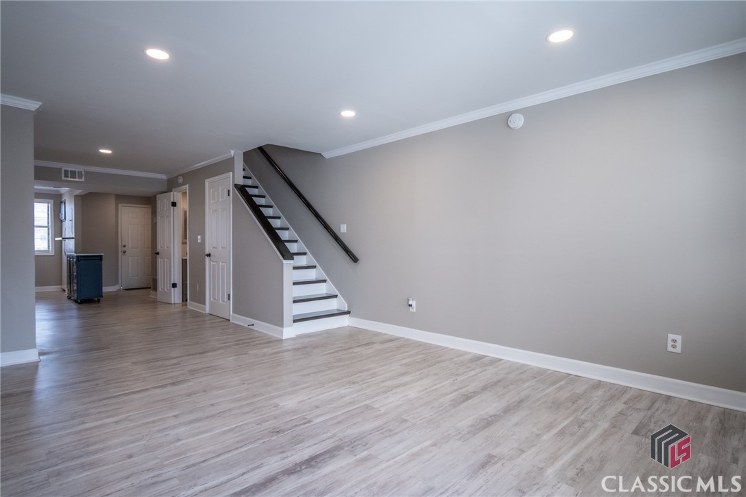 290 Appleby Drive Unit: 254