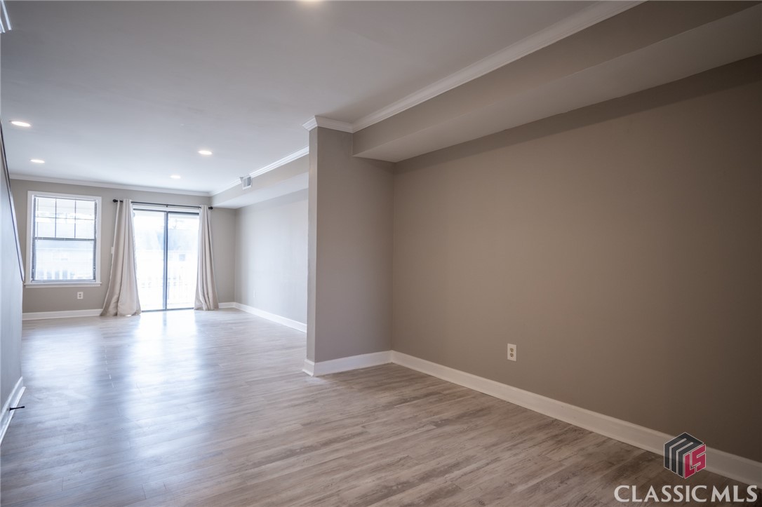 290 Appleby Drive Unit: 254