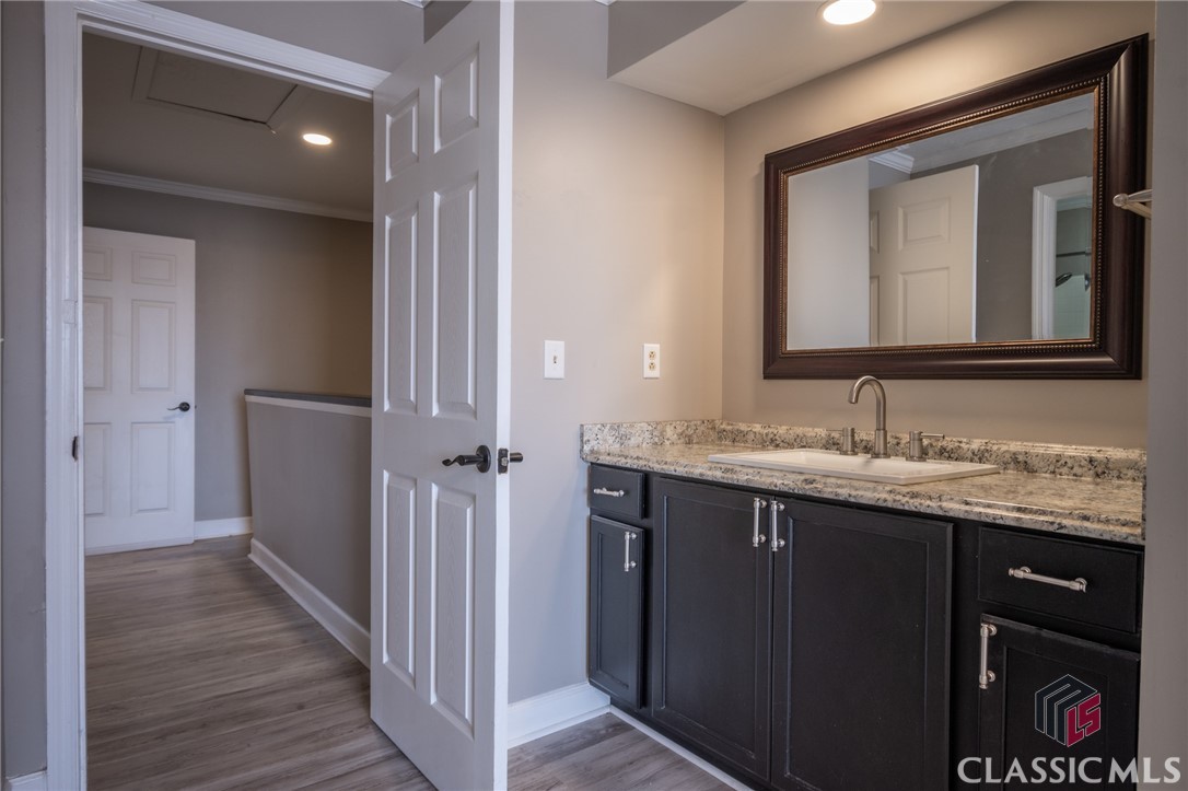 290 Appleby Drive Unit: 254