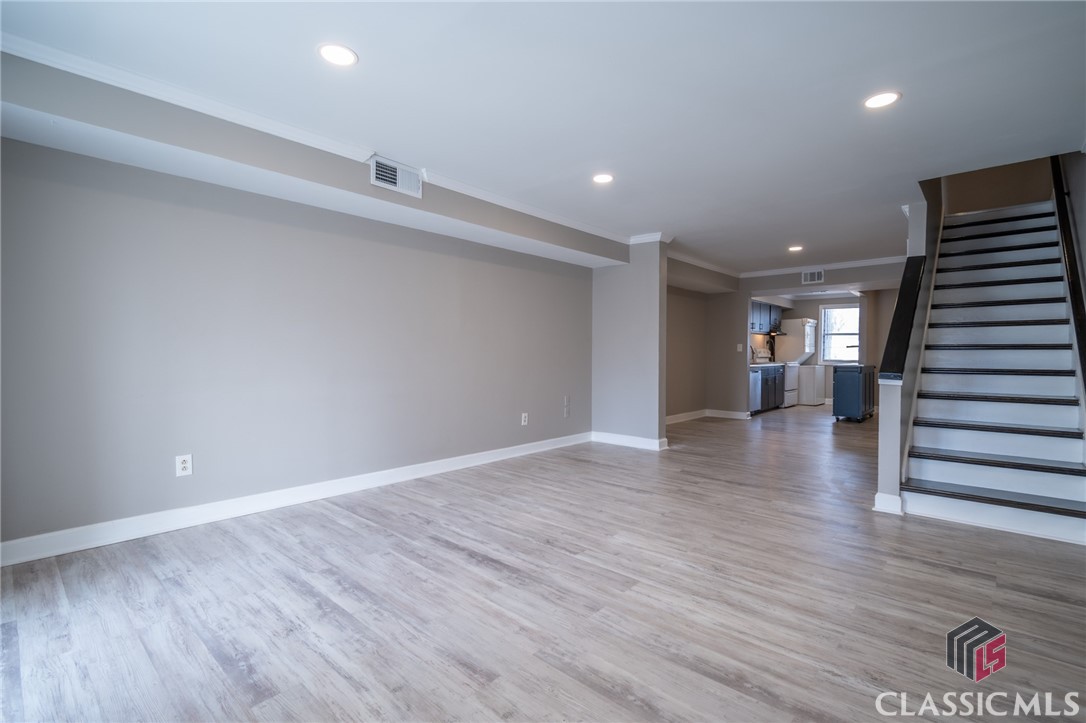 290 Appleby Drive Unit: 254