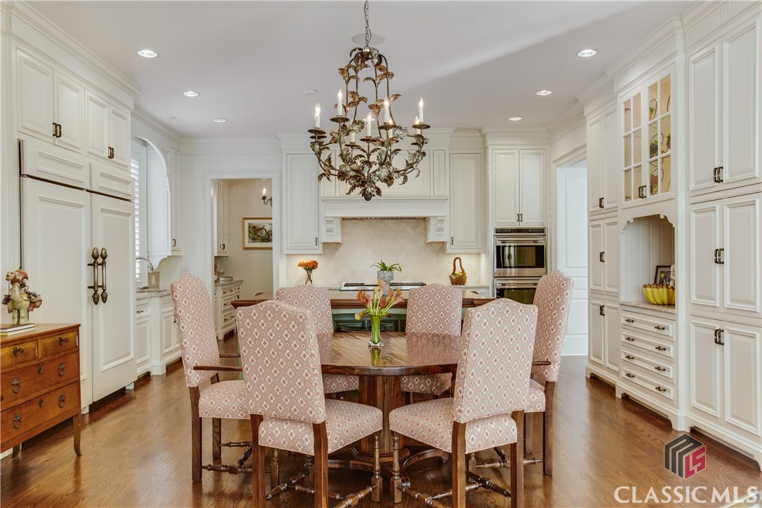 585 W Cloverhurst