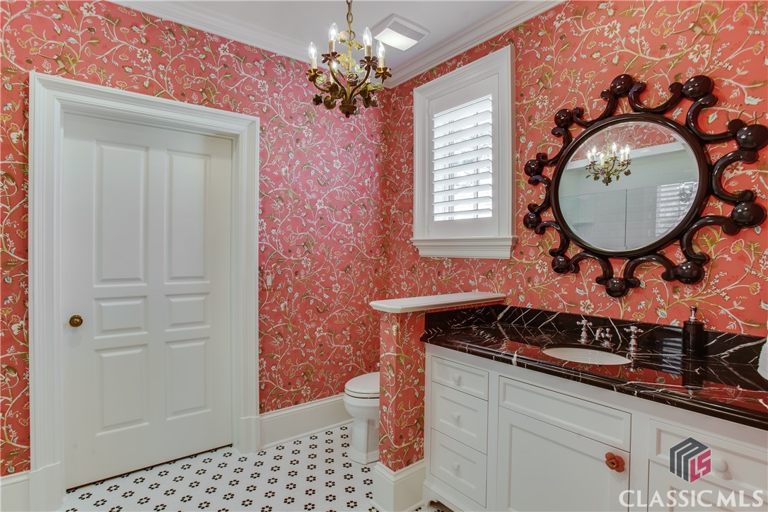 585 W Cloverhurst