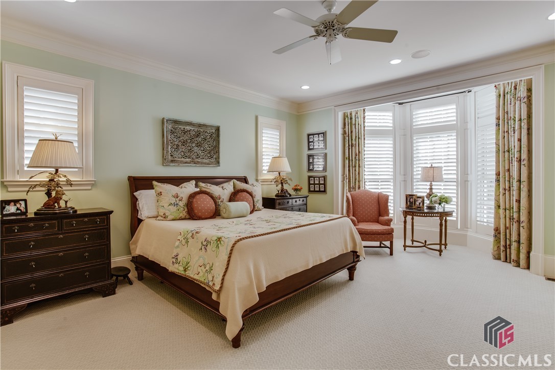 585 W Cloverhurst