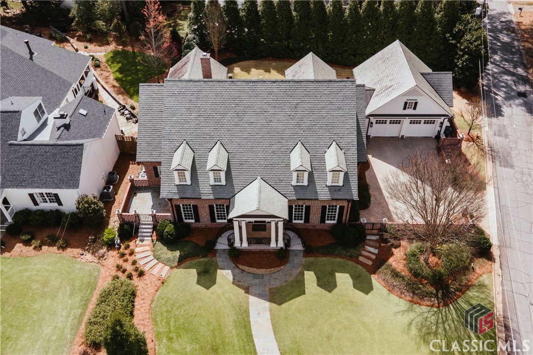 585 W Cloverhurst