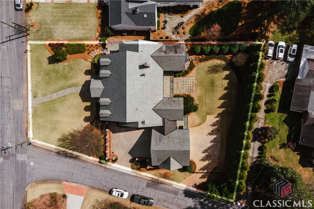 585 W Cloverhurst