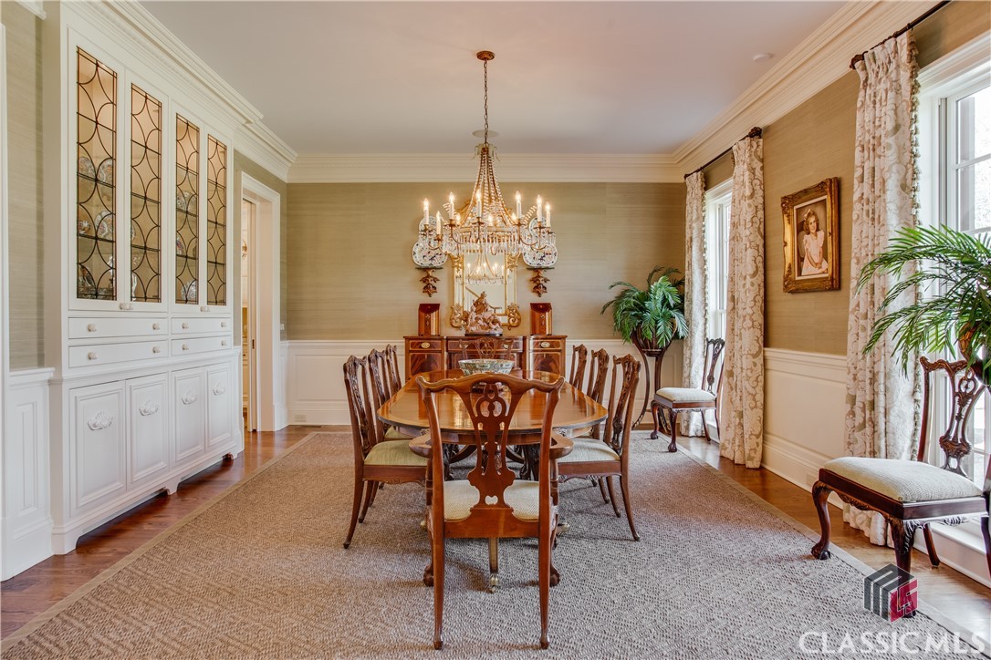 585 W Cloverhurst