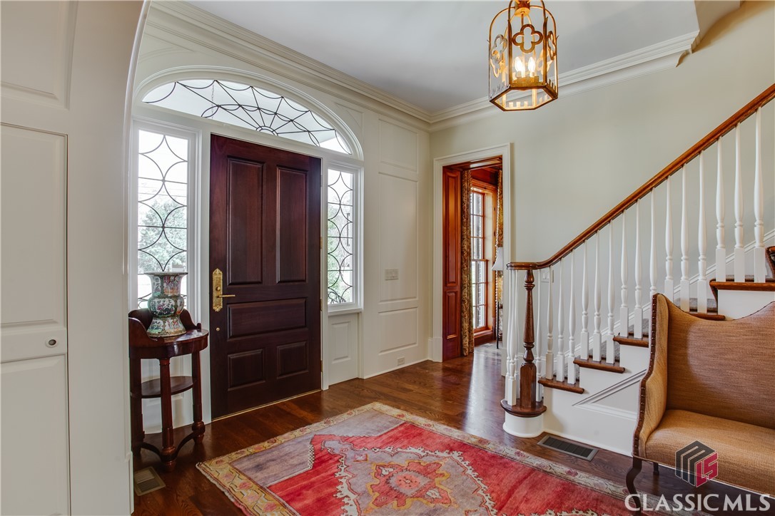 585 W Cloverhurst