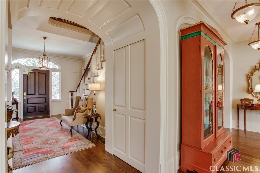585 W Cloverhurst