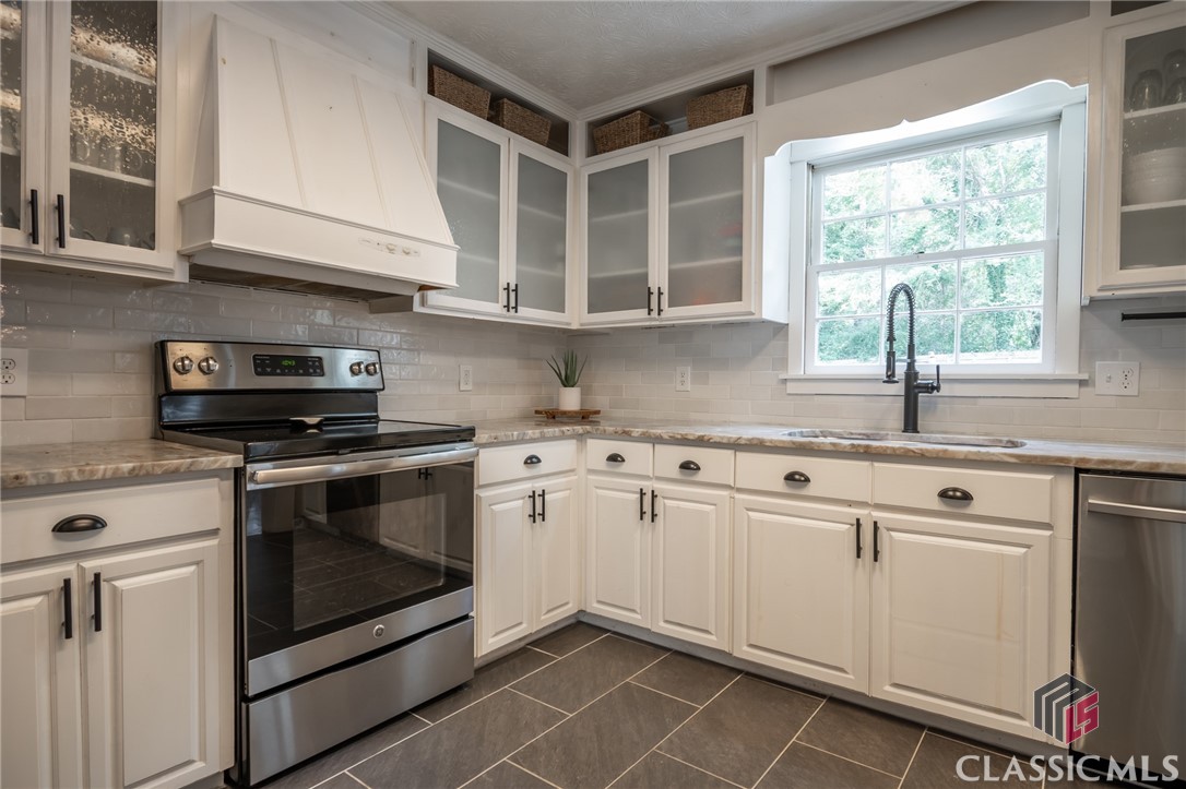 165 Fairlane Drive