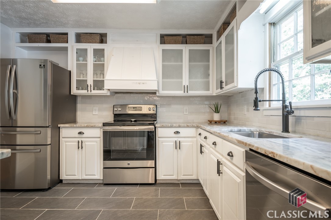 165 Fairlane Drive