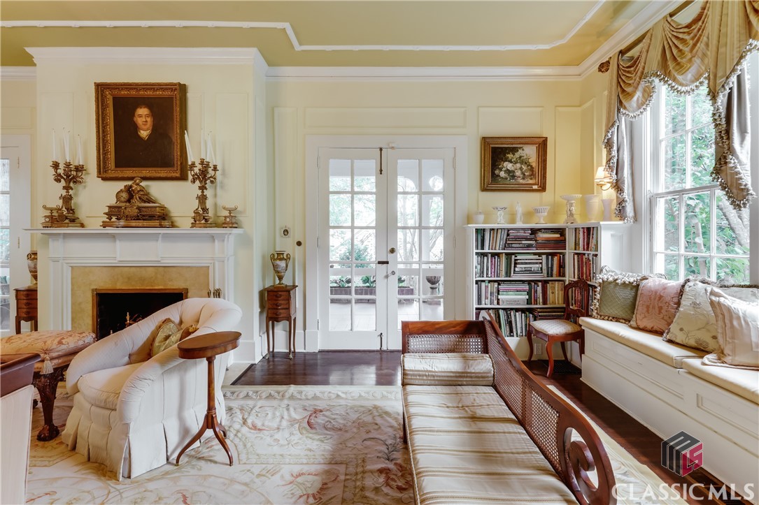 638 Milledge Circle