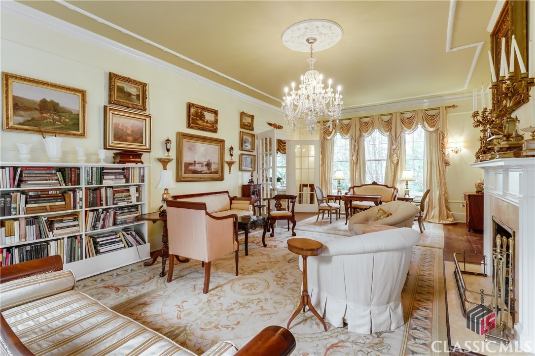 638 Milledge Circle