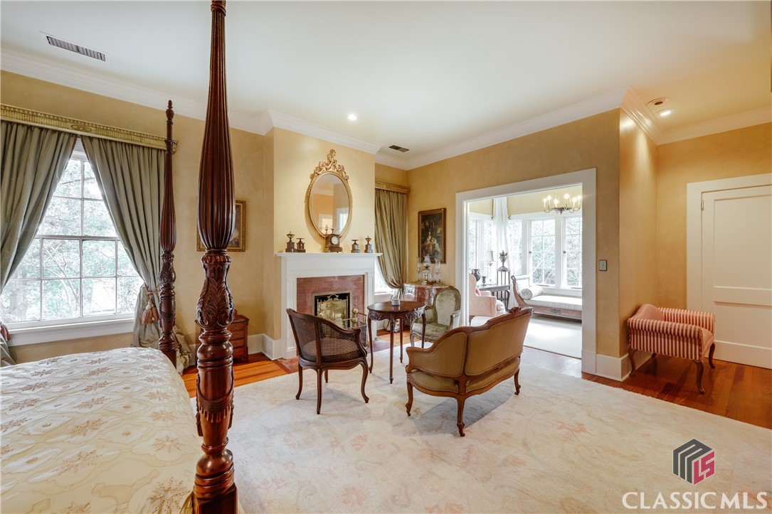 638 Milledge Circle