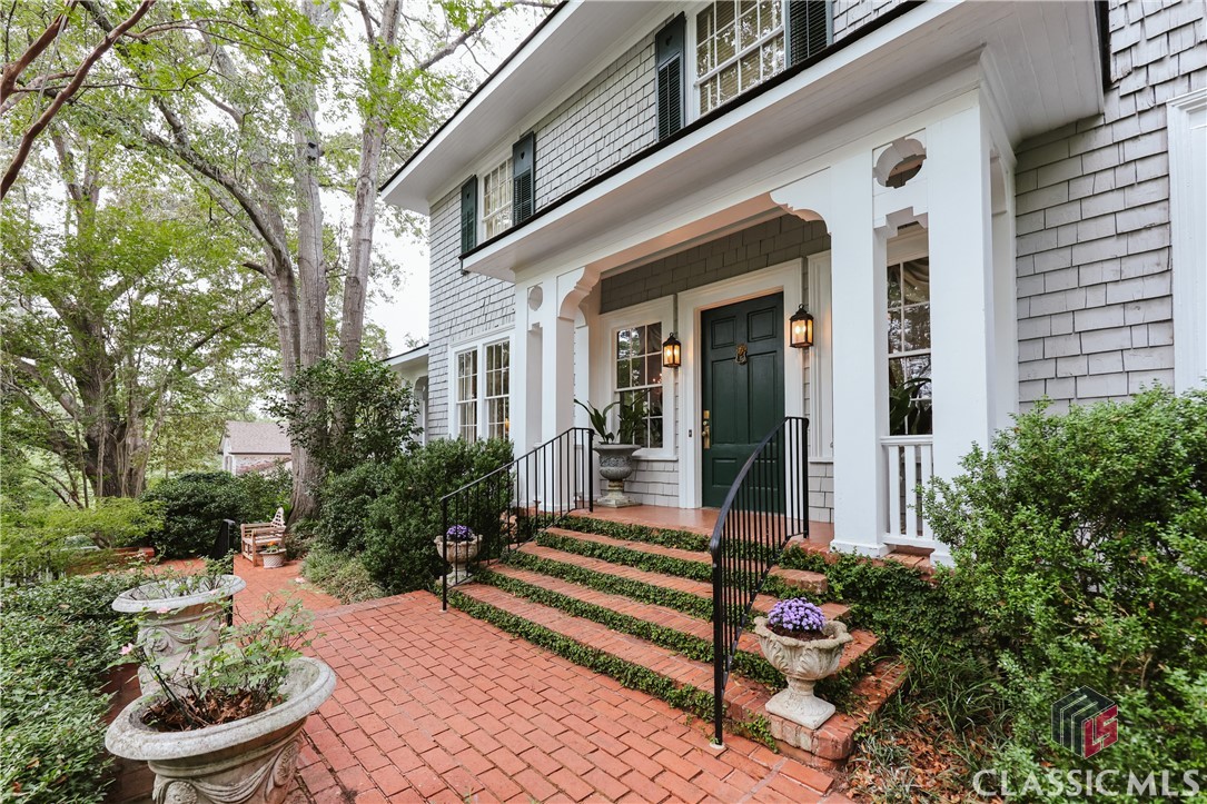 638 Milledge Circle