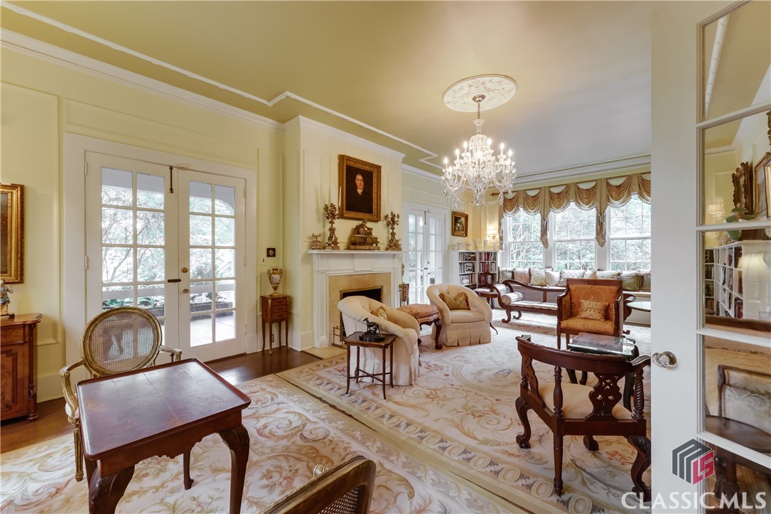 638 Milledge Circle