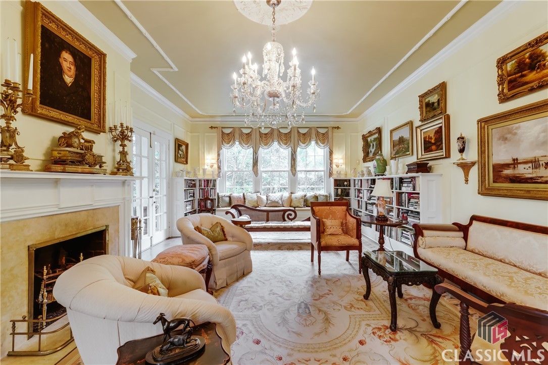 638 Milledge Circle