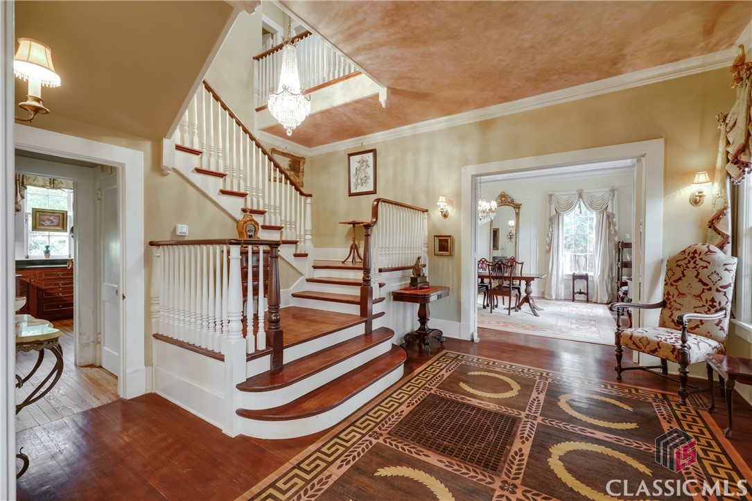 638 Milledge Circle