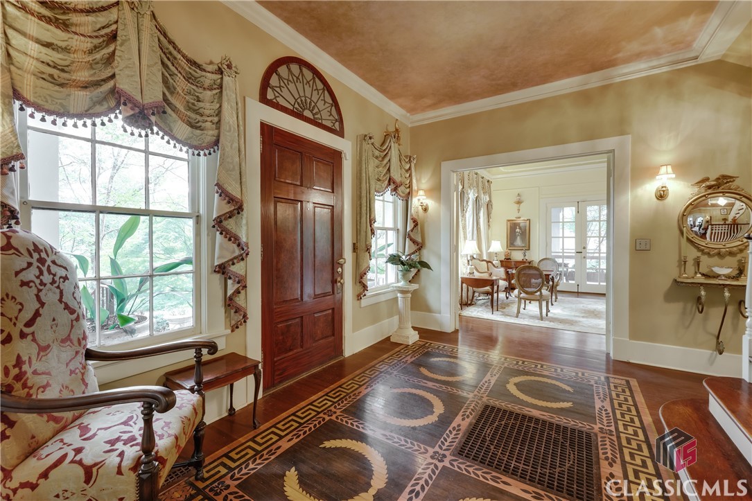 638 Milledge Circle