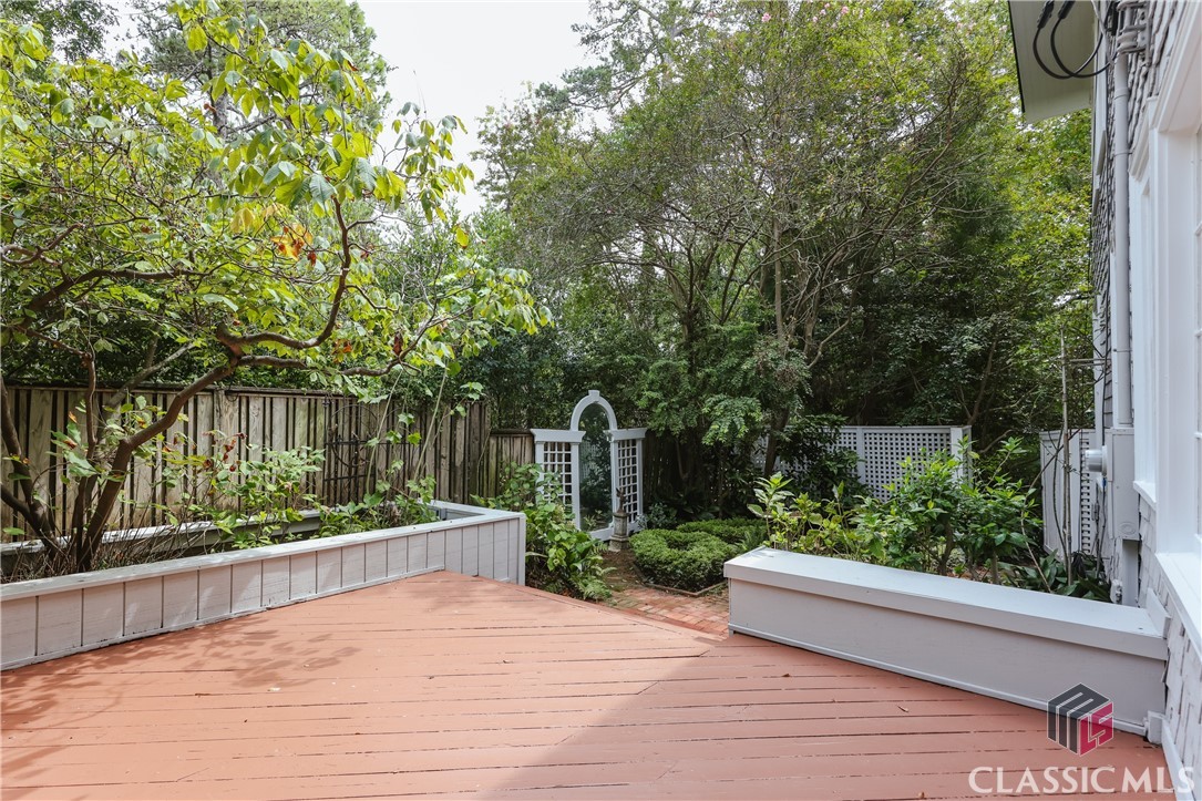 638 Milledge Circle