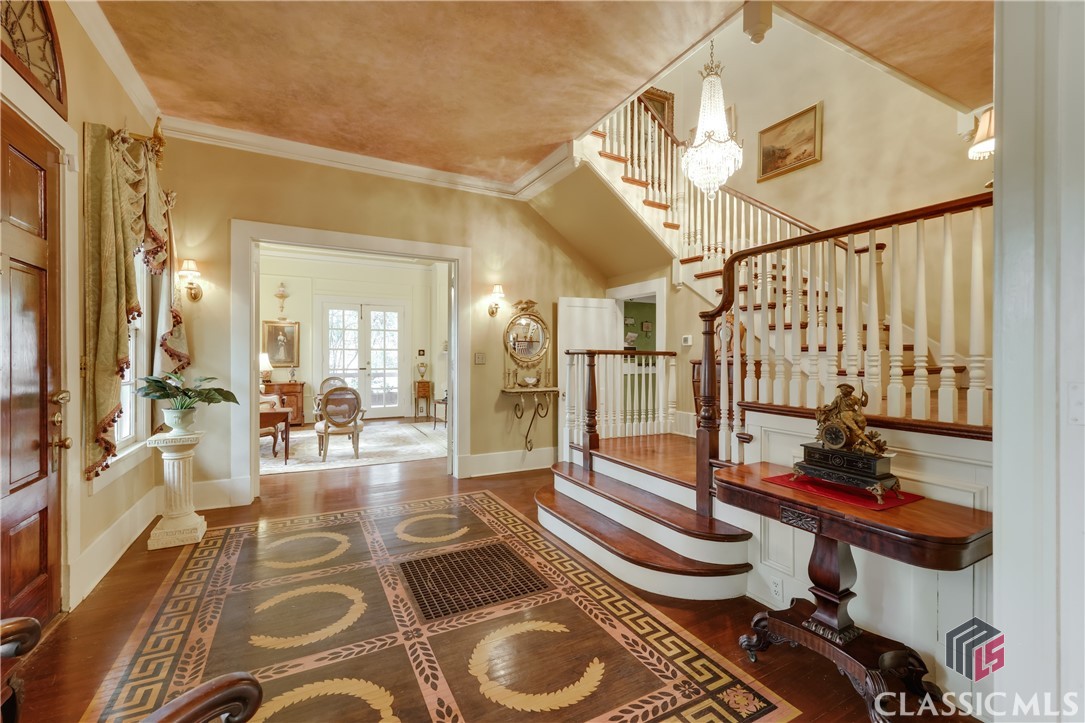 638 Milledge Circle