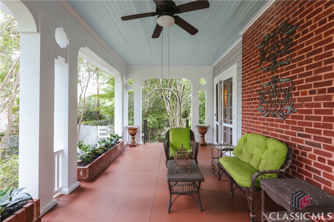 638 Milledge Circle