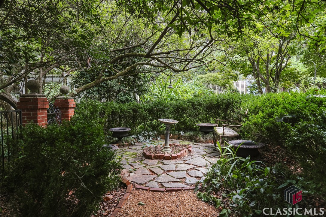 638 Milledge Circle