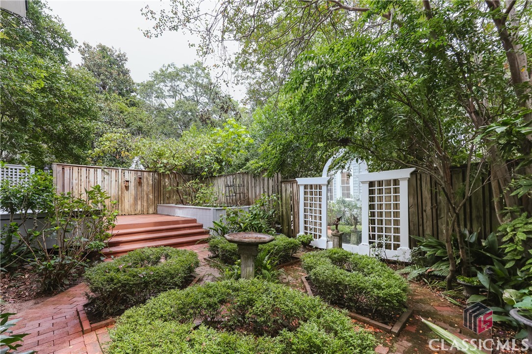 638 Milledge Circle