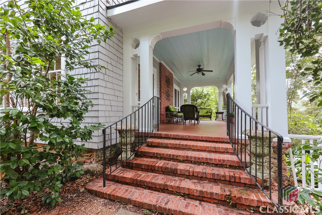 638 Milledge Circle