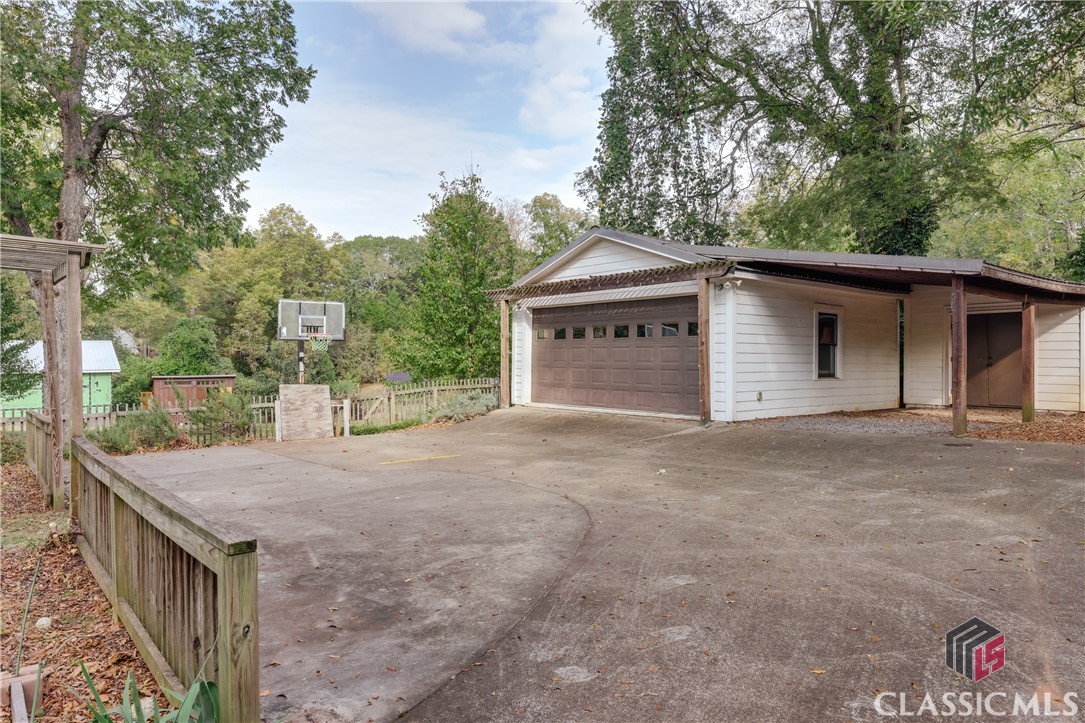 278 Lyndon Avenue