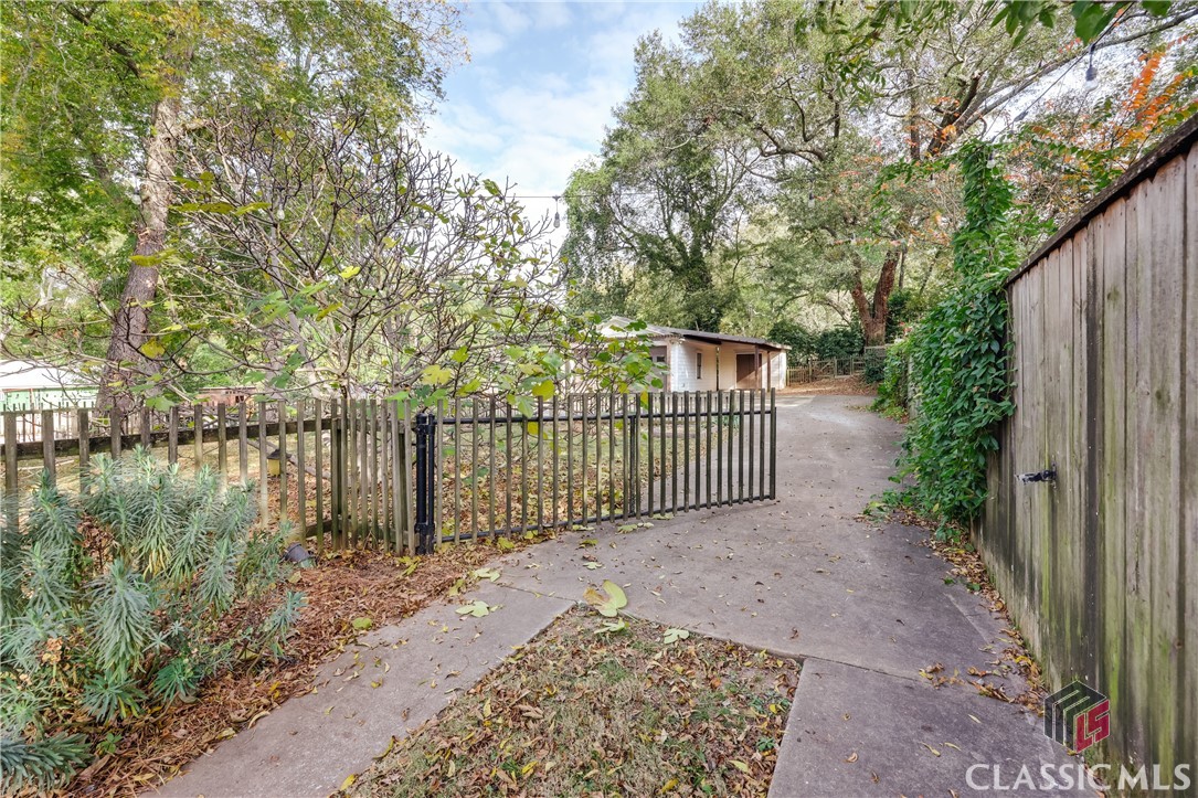 278 Lyndon Avenue