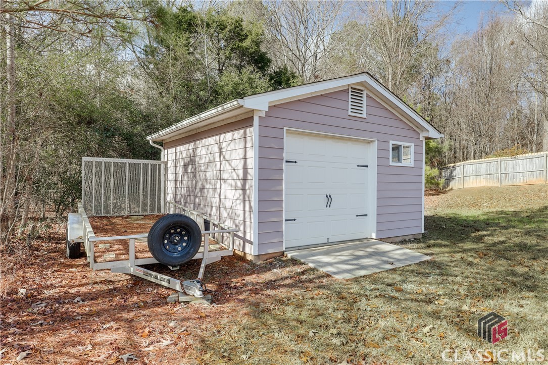 360 Lakeland Drive
