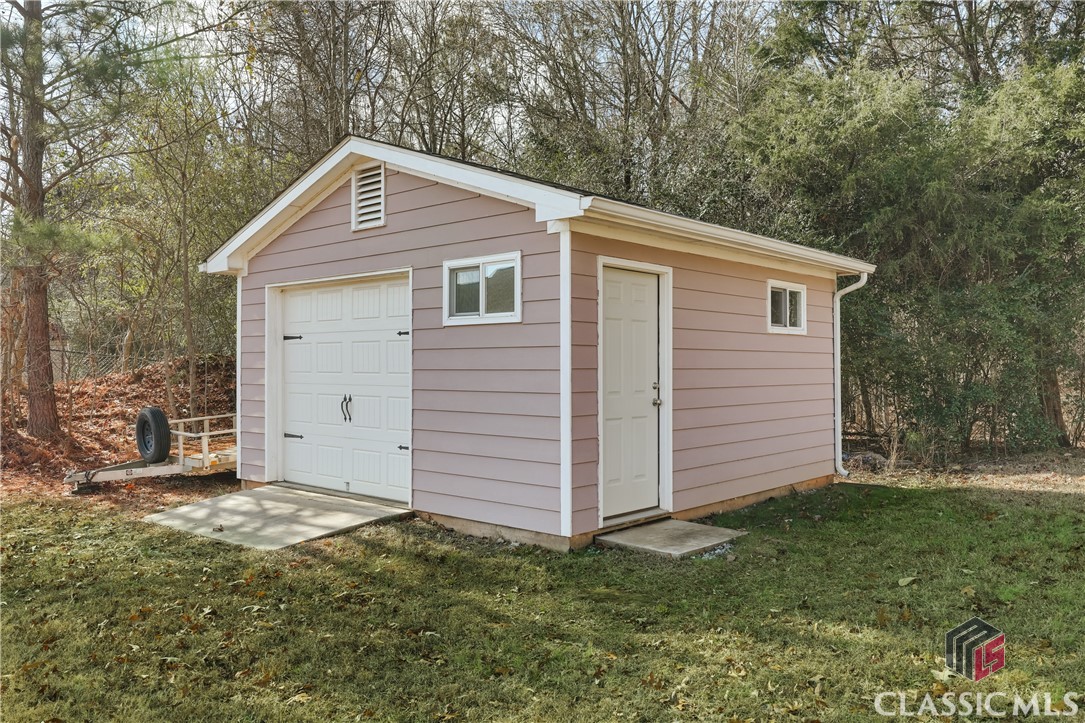 360 Lakeland Drive