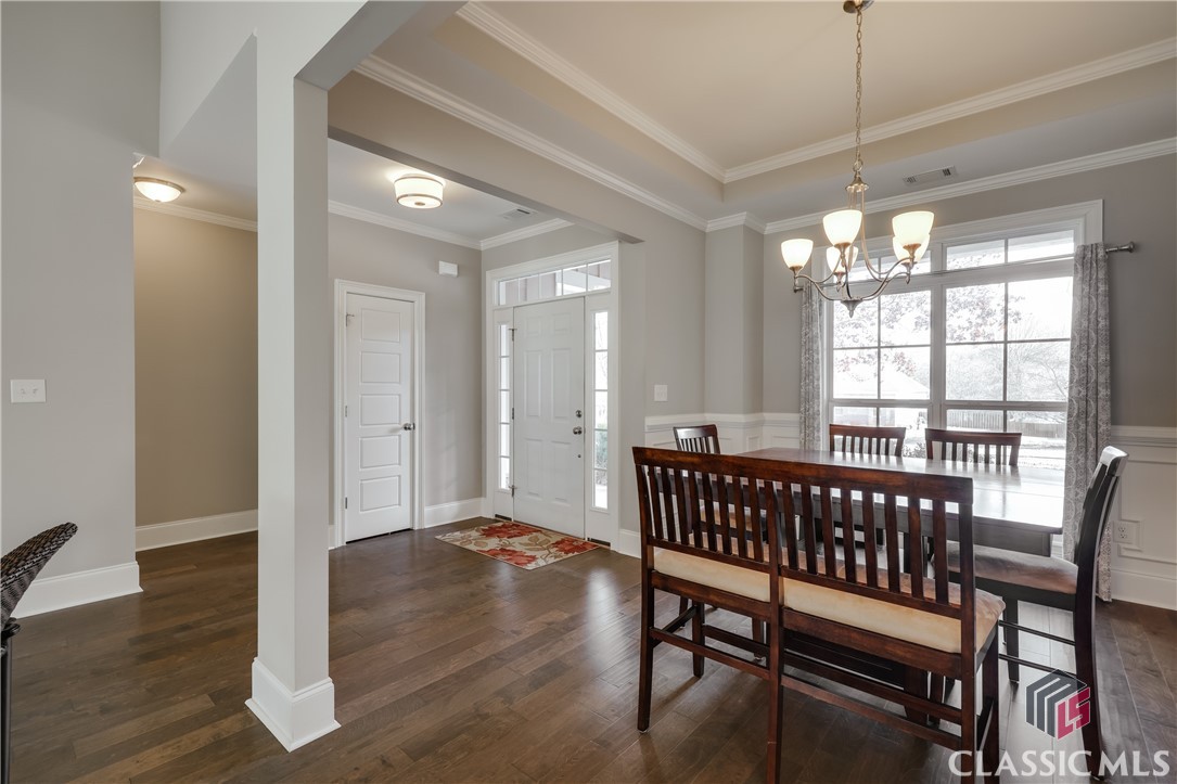 360 Lakeland Drive