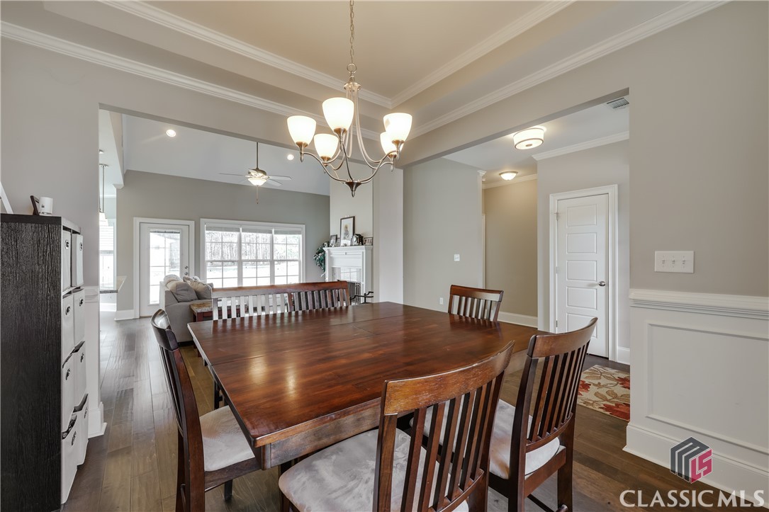 360 Lakeland Drive