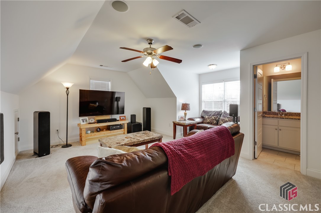 360 Lakeland Drive