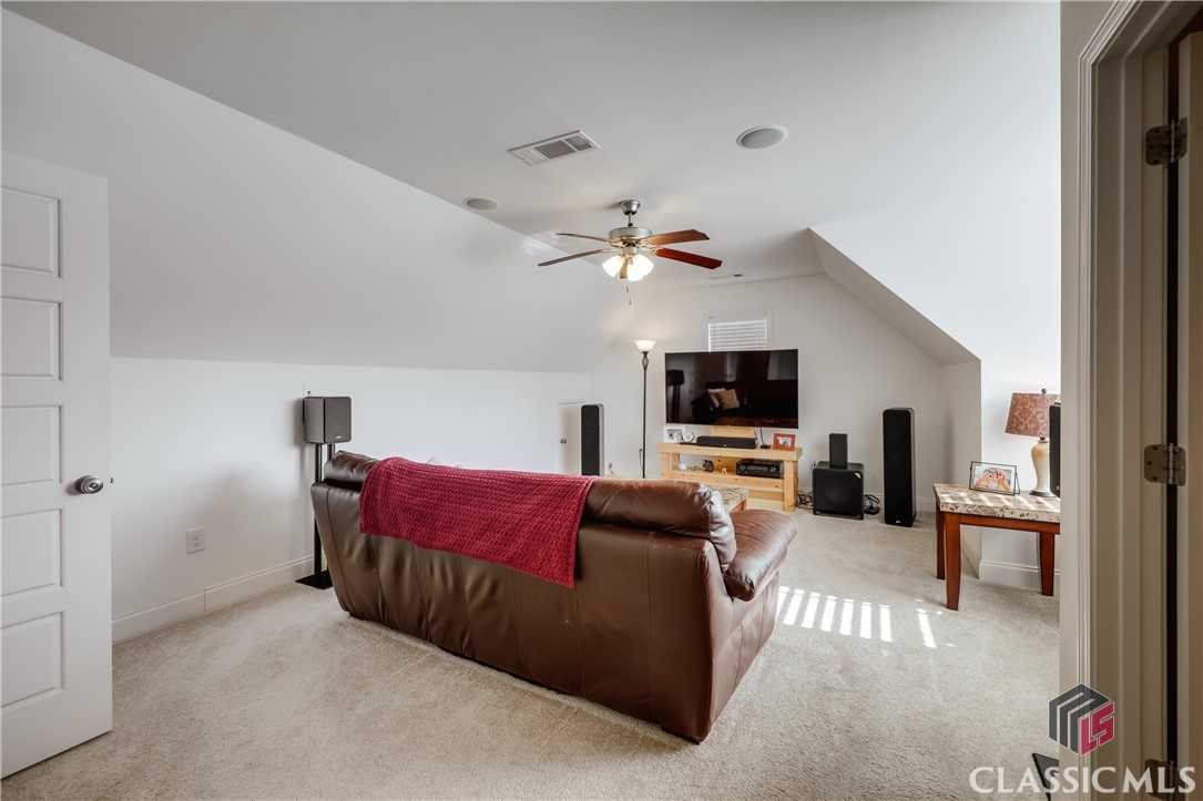 360 Lakeland Drive