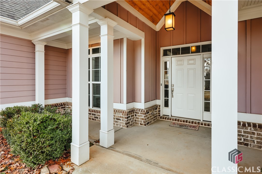 360 Lakeland Drive