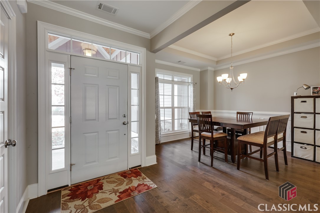 360 Lakeland Drive