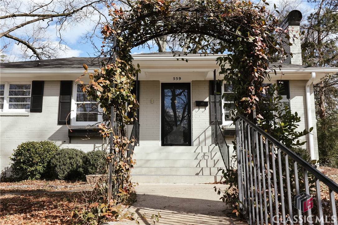 559 Castalia Avenue