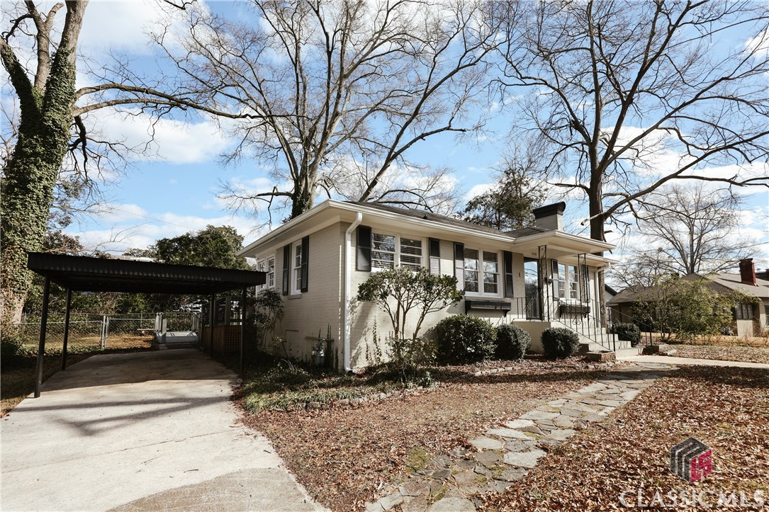 559 Castalia Avenue