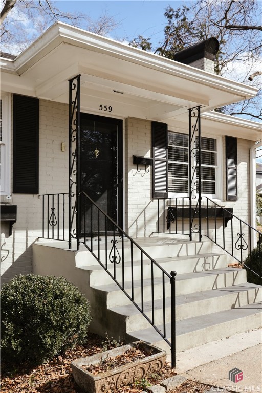 559 Castalia Avenue
