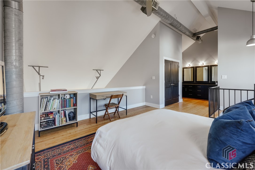 425 Cleveland Avenue