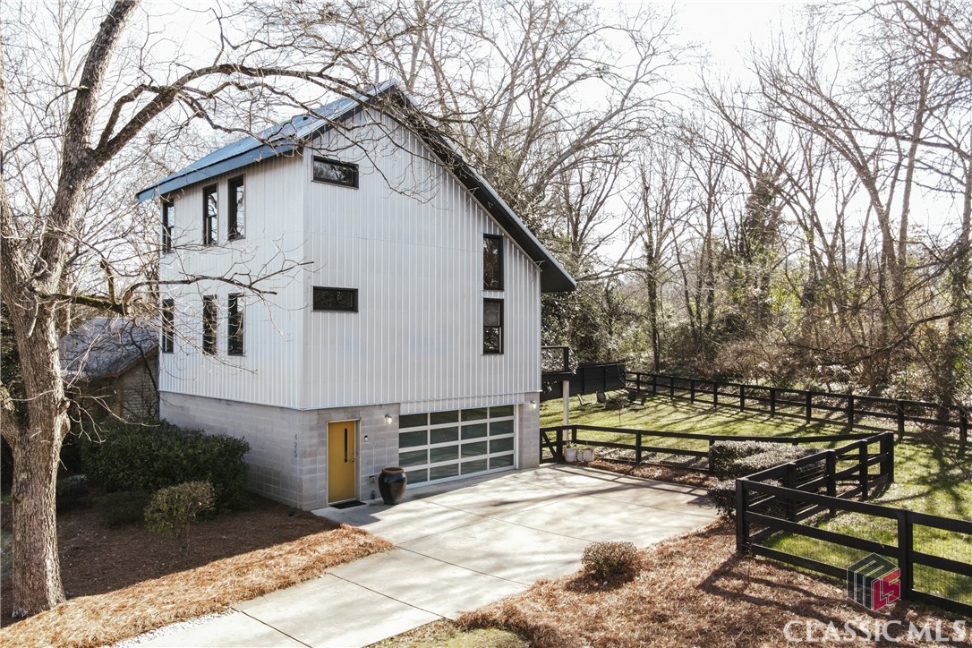 425 Cleveland Avenue