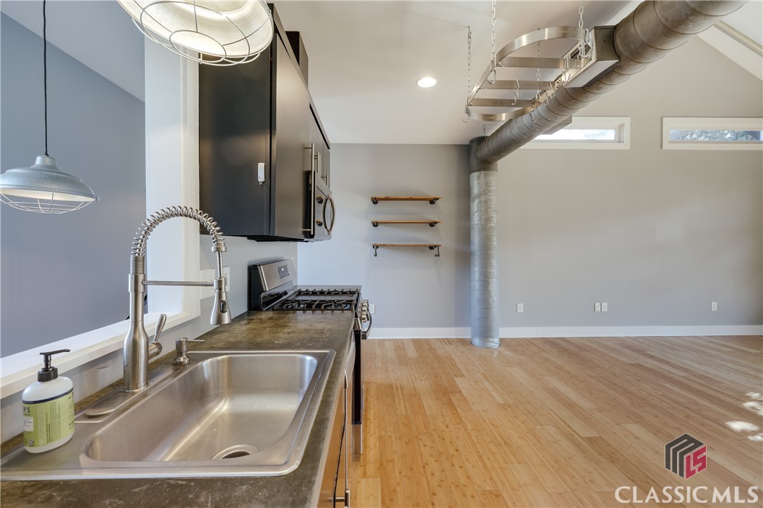 425 Cleveland Avenue