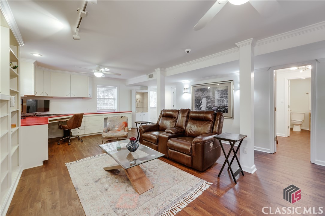 275 Woodward