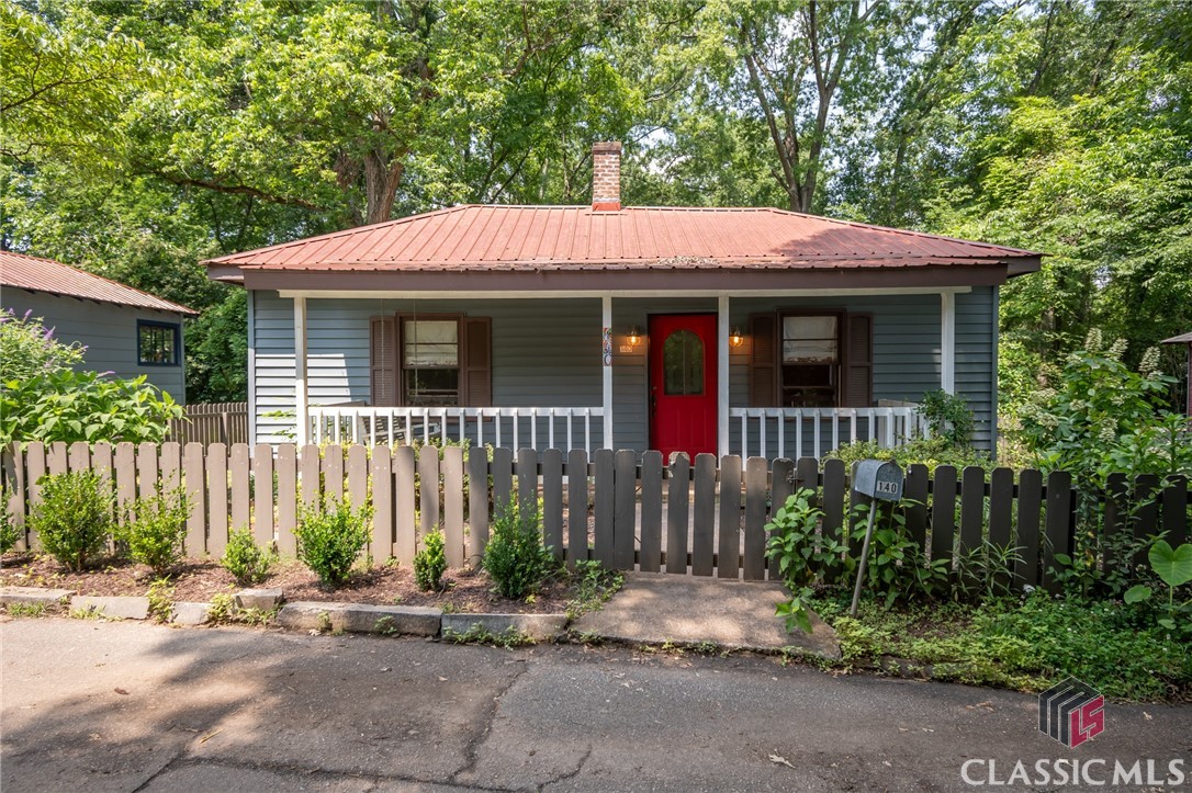 140 Lakeview Street