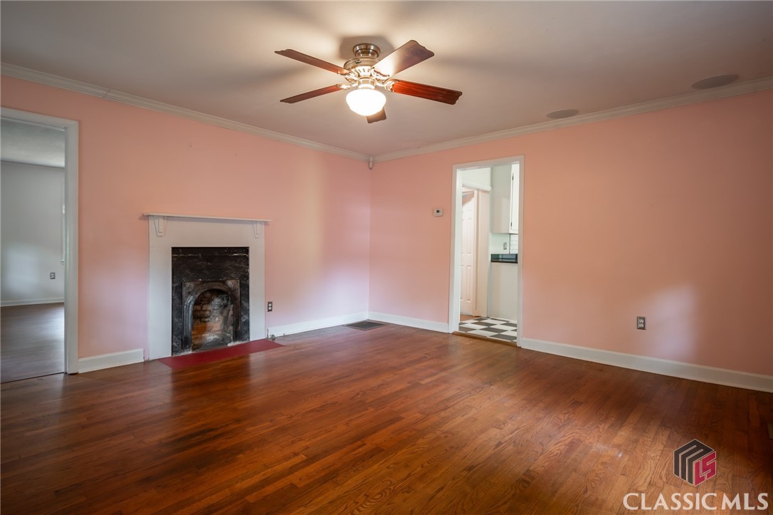 140 Lakeview Street