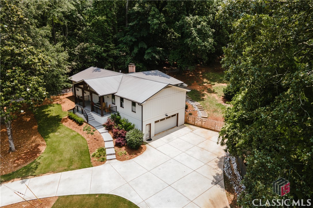 499 West Lake Drive
