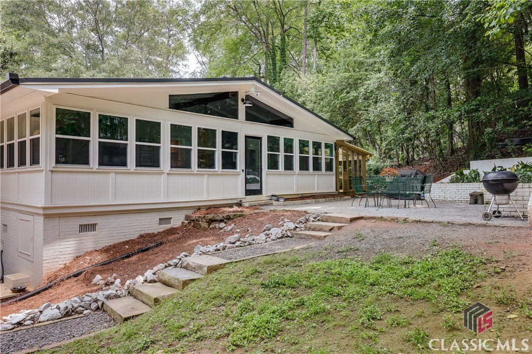 499 West Lake Drive