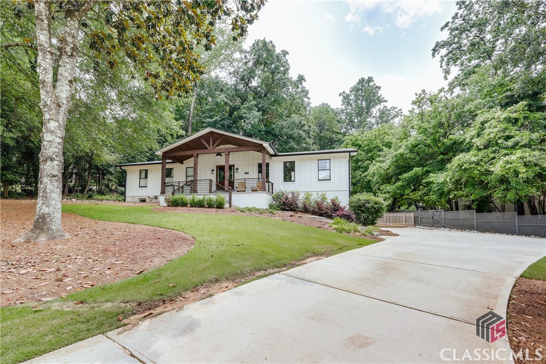 499 West Lake Drive
